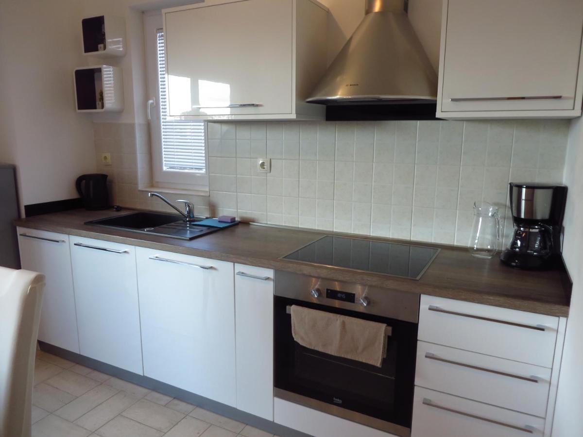 Antonija Apartments With Pool Биоград на Мору Екстериор снимка