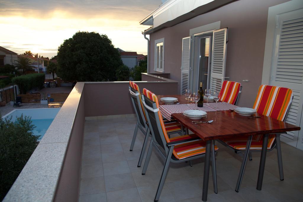 Antonija Apartments With Pool Биоград на Мору Екстериор снимка