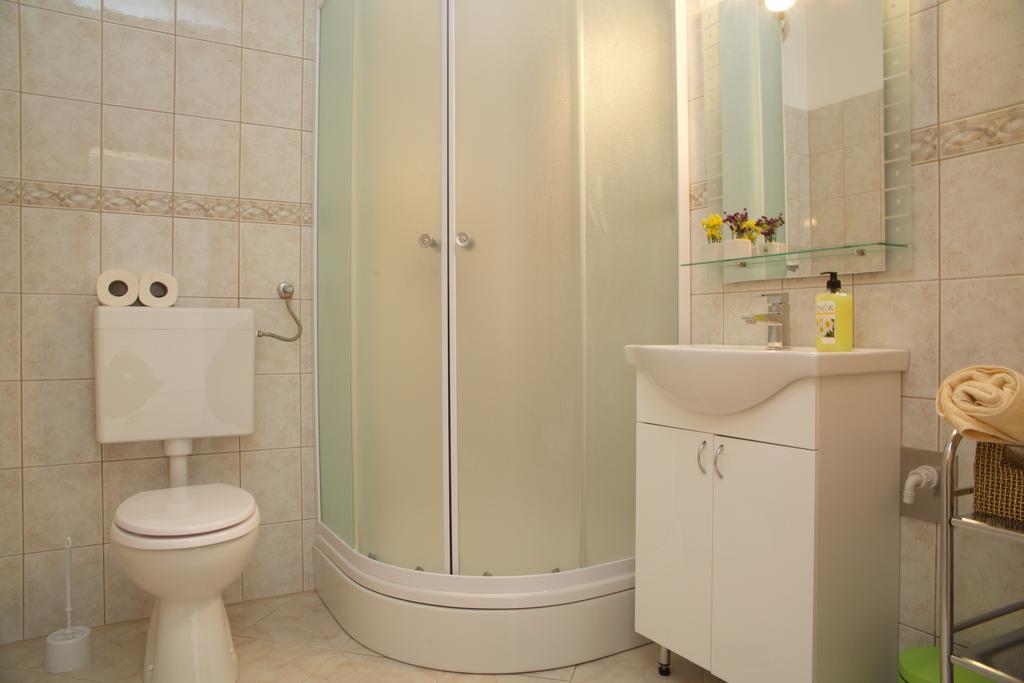 Antonija Apartments With Pool Биоград на Мору Екстериор снимка